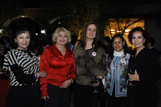 Luly de Riquelme, Tere Venegas, Lupita Richards, Zulema Contreras e Ivonne Escalera.
