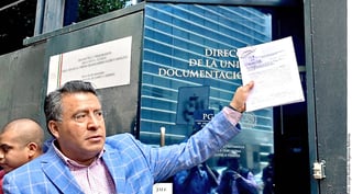 Demanda. Horacio Duarte presentó ante la PGR la denuncia contra Josefina.