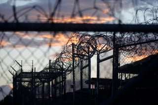 Argumentó que 'no habría ningún problema legal' en el ingreso de nuevos reclusos en la base, que trató de cerrar sin éxito el expresidente Barack Obama. (AP)