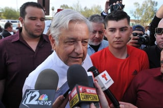 En entrevista en una gira por Veracruz, habló respecto a la posible salida del senador Miguel Barbosa del sol azteca. (ARCHIVO)
