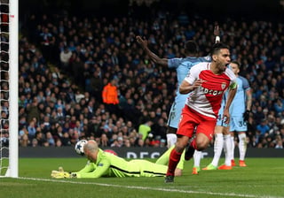 Radamel Falcao anotó dos goles en el partido de ida, donde Manchester City ganó 5-3 al Mónaco. (Archivo)