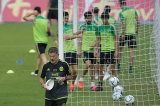El colombiano Juan Carlos Osorio, seleccionador mexicano, llamó a 11 jugadores de ligas europeas para enfrentar a Costa Rica, el 24 de marzo, y Trinidad y Tobago, el 28, en la eliminatoria al Mundial de Rusia 2018.