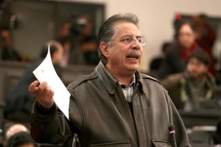 Ortega Martínez dijo que es ridículo que otros 15 legisladores que no son del PRD lo estén apoyado. (ARCHIVO)