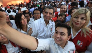 Ochoa estuvo en Coahuila para el nombramiento de candidato de Miguel Riquelme. (TWITTER)