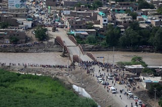 Incomunicados. Varios puentes en diferentes ciudades de Perú han sucumbido por las recientes lluvias.