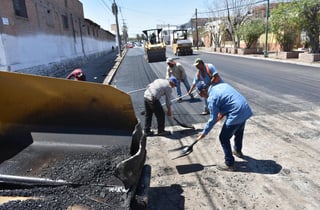 Avances. Sigue adelante la obra de repavimentación de la calle Justo Sierra del Centro de la ciudad de Gómez Palacio.
