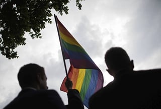 Homofobia. La comunidad gay planea denunciar al obispo emérito por un escrito homofóbico.