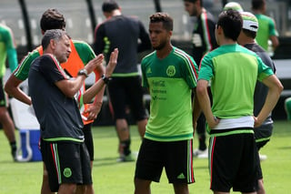 Juan Carlos Osorio entrena a la selección en Cuernavaca. (ARCHIVO)