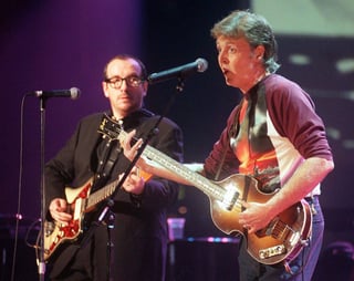Juntos. McCartney y  Costello trabajaron en los temas entre 1987 y 1988.