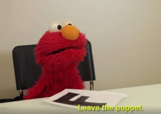 'Despiden' a 'Elmo' por recorte a presupuesto