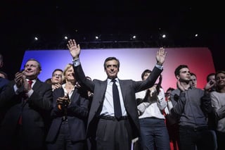 Álgido. El candidato consevador François Fillon se encuentra en medio de un escándalo.
