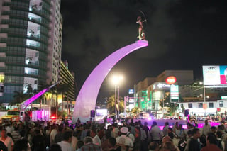 Plataforma. Este tianguis es considerado la primer plataforma comercial y de promoción turística en México. 