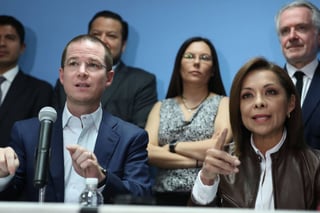 Apoyo. La dirigencia del PAN dio su respaldo a la precandidata Josefina Vázquez Mota.