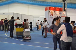 Inician. Comenzaron ayer las actividades de la competencia de robótica FIRST en el ITESM Campus Laguna. (ROBERTO ITURRIAGA)