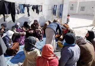 ACNUR insta a los países a reforzar sus esfuerzos para cumplir con el compromiso de realojar a unos 500,000 sirios, apuntando que solo se reasentó a la mitad. (ARCHIVO)