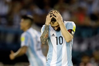 Argentina tiene complicada su clasificación hacia Rusia 2018 ya que figura quinta y en zona de repechaje en una puja en la que los cuatro primeros se clasifican en forma directa.
