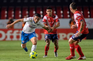 El Cruz Azul, del español Paco Jémez, perdió el rumbo en el Clausura mexicano al caer por 3-1 en su visita ante los Tiburones.