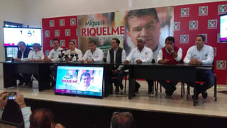 Riquelme destacó que uno de los retos será promover la iniciativa para eliminar el fuero a todos los políticos, incluido el gobernador. (EL SIGLO DE TORREÓN)