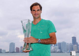 Federer se salvó de dos match points. En semifinales, ganó un encuentro
que requirió de tres desempates frente a Kyrgios. (EFE)