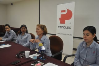 Impresión. Amparo Rodríguez, coordinadora del regional FIRST en Torreón, se dijo alegre y satisfecha por los resultados. (GUADALUPE MIRANDA)