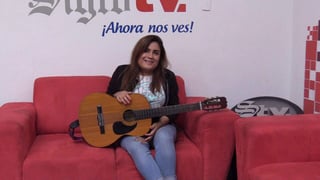 Valeria contó cómo es su vida de cantante en las calles de la Comarca. (EL SIGLO DE TORREÓN)