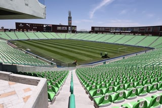 El estadio de Santos Laguna al día de hoy no cumple con los requisitos que pide la FIFA para ser sede mundialista. (ARCHIVO)
