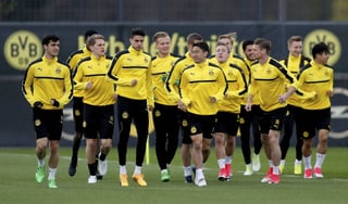 Los jugadores del Borussia Dortmund durante el entrenamiento del equipo en Dortmund. Dortmund, a curarse sus heridas