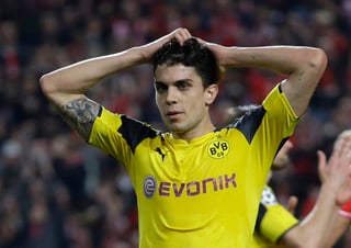 Marc Bartra, jugador del Dortmund que resultó lesionado. (AP)
