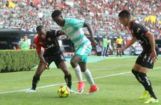 Santos Laguna dejó escapar otros dos puntos y terminó empatando a un gol con Atlas en el estadio Jalisco. (EFE)