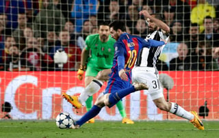 Lionel Messi no pudo anotarle a la Juventus, que avanzó con un marcador global de 3-0. (AP)