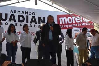 Campaña. López Obrador estuvo acompañado por Armando Guadiana y los candidatos a alcaldes de varios municipios.