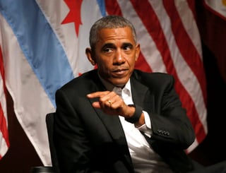 '¿Qué ha pasado desde que me fui?', dijo Obama en tono de broma al comenzar el acto, una conversación con jóvenes en la Universidad de Chicago. (AP)