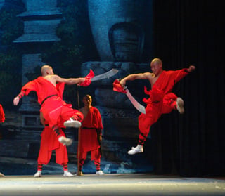 Diversión. Shaolin Warriors mantendrá al público al borde de la butaca con su derroche de energía. (ARCHIVO)