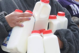 Cumplimiento. Pese a estar apoyando a productores de leche en negociaciones, deberán cumplir cabalmente con normas sanitarias.