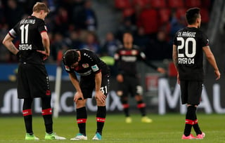 Con la derrota, Bayer Leverkusen se quedó con 36 puntos en el lugar 12, a cuatro puntos de zona de descenso. (EFE)