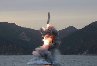 Prueba. Pyongyang lanzó ayer viernes un misil balístico en el norte de la península, informó la agencia de noticias Yonhap, citando fuentes del ejército surcoreano.