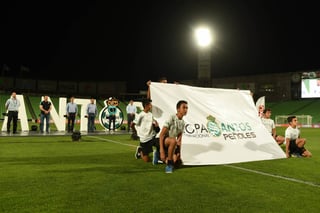 Emocionante fue ver la participación de todos los involucrados en una edición más de la Copa Santos Peñoles, celebrada en la cancha del estadio Corona.