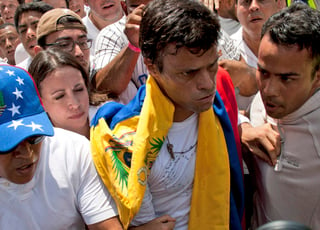 No existe registro de que el líder opositor venezolano haya sido internado en algún hospital militar. (AP)