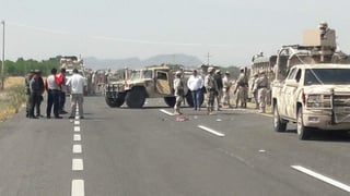 Ambulancias de la Cruz Roja y de la misma Sedena trasladaron a cuatro elementos lesionados de gravedad y a otros cinco con golpes menores a Hospitales Militares en San Pedro y Torreón. (EL SIGLO DE TORREÓN)