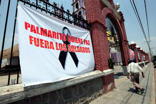 Mensaje. Se pusieron mantas en la población de Palmarito en donde piden la salida del Ejército Mexicano.
