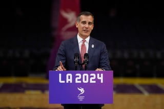El grupo del Comité Olímpico Internacional encargado de evaluar las candidaturas concluyó una visita de cuatro días a Los Ángeles el viernes. (AP)