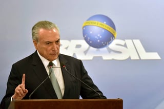 Paga sobornos al presidente brasileño, Michel Temer, desde 2010. (ARCHIVO)