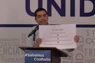 Denuncia. Luis Fernando Salazar explicó a detalle la presunta red de corrupción de Riquelme. (IVAN CORPUS)