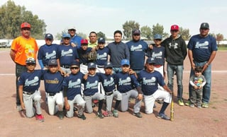 La academia de beisbol Mapaches de Lerdo realizó una excelente labor de equipo para avanzar al nacional junto a la Liga Sertoma. (Especial)