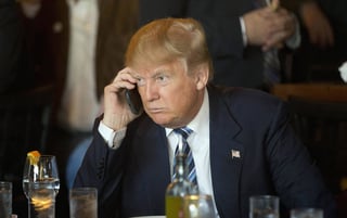 Protocolo. El hecho de que Trump proporcione su número telefónico a otros líderes, rompe el protocolo diplomático. 