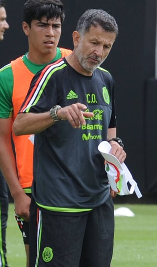 Osorio y el 'Tri' quieren sumar seis puntos en esta semana. (Archivo)
