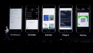 Entre los nuevos aspectos para iPhones y iPads está el de almacenar los mensajes en la nube. (AP)