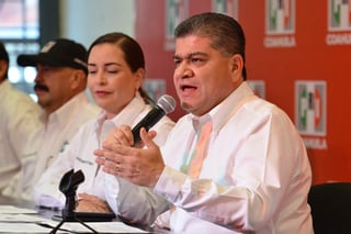 Riquelme fue cuestionado sobre la derrota del PRI en Torreón. (FERNANDO COMPEÁN)