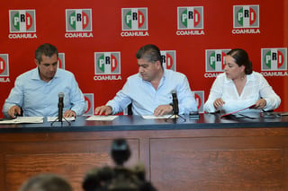 Anuncio. Enrique Ochoa y Miguel Ángel Riquelme en rueda de prensa. (EL SIGLO DE TORREÓN)
