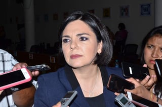 Gabriela de León dio a conocer la repartición de las 9 diputaciones plurinominales. (FERNANDO COMPEÁN)